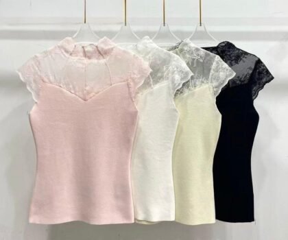 Blusa Modal Gola Média e Renda no Busto
